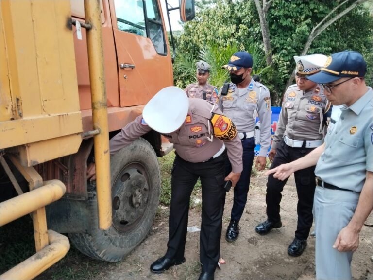 WhatsApp Image 2025-11-27 at 18.33.02 (1)